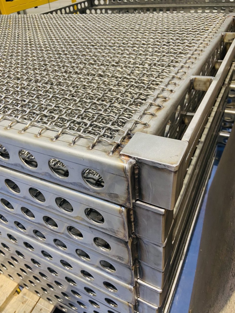 Stainless steel IV bottle sterilization trays